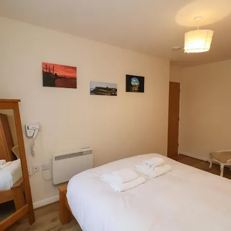 Cadliam Apartman Whitby