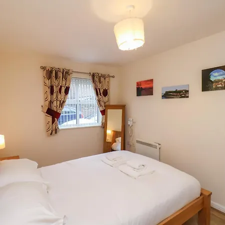 Apartment Cadliam Whitby